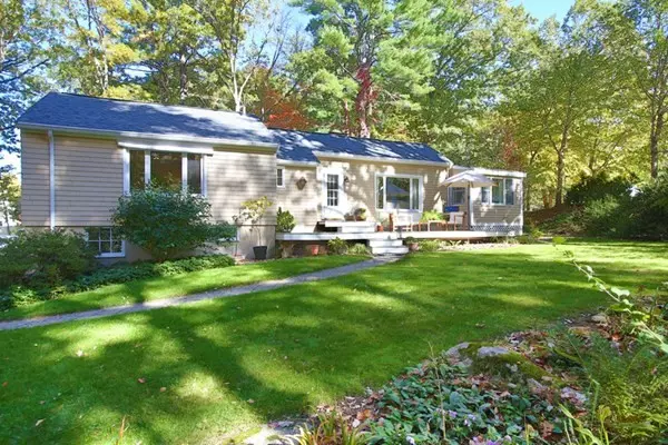 1287 Elm St, Concord, MA 01742