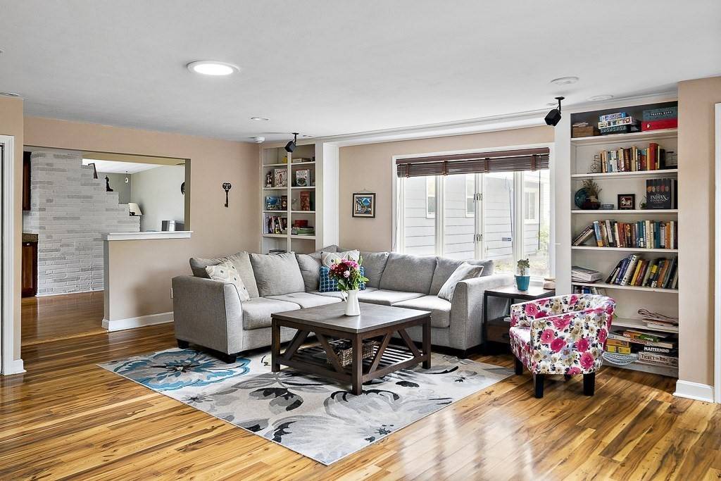 251 Beacon St., Framingham, MA 01701