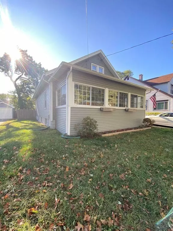 65 Rimmon Ave, Springfield, MA 01107