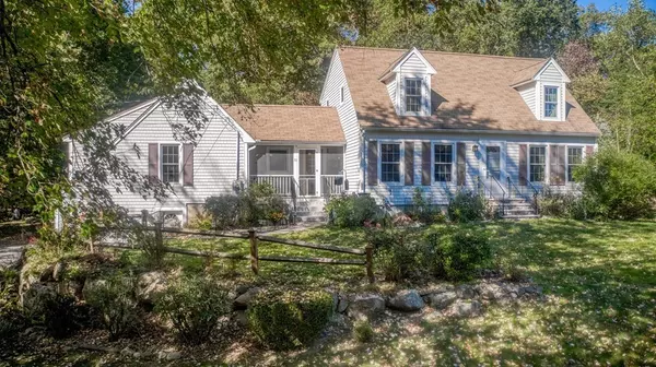 51 Rattlesnake Hill Rd, Andover, MA 01810