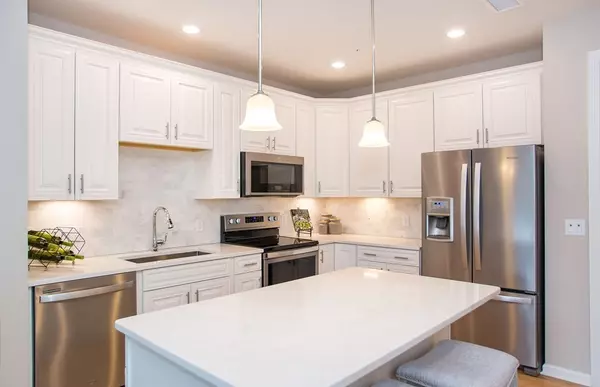 Walpole, MA 02081,2203 Pennington Drive #2203