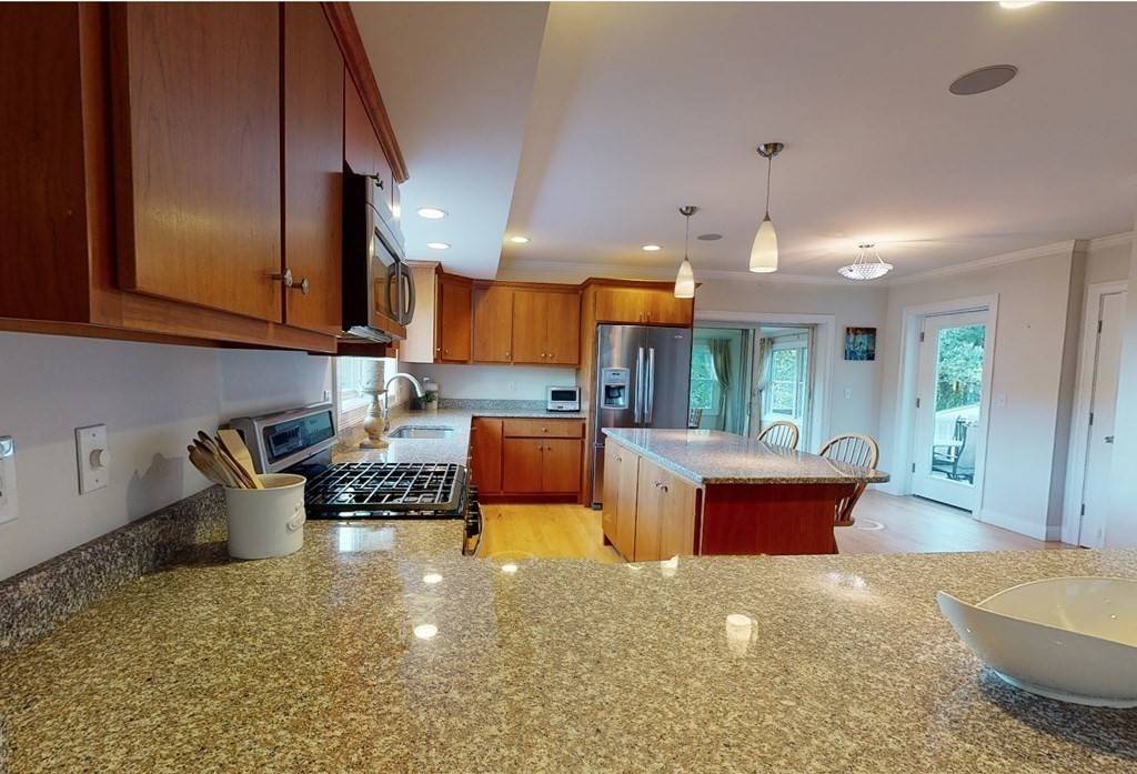 Andover, MA 01810,18 Lincoln St