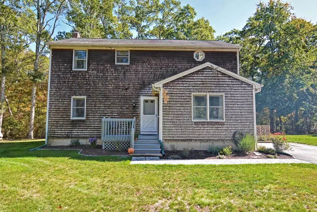 South Kingstown, RI 02879,993 Broad Rock Road