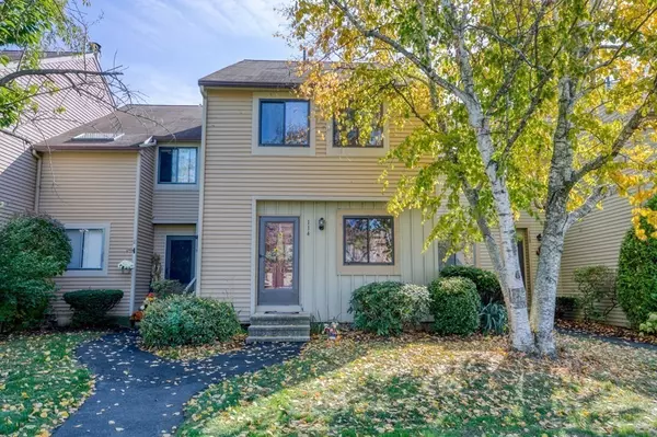 114 Greenwoods Lane #114, East Windsor, CT 06088