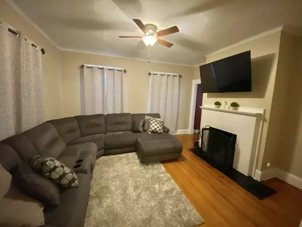 Springfield, MA 01109,17 Dartmouth