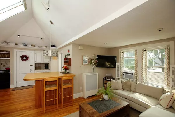 50 Wicklow St #3, Malden, MA 02148