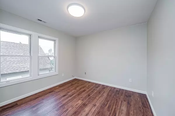 West Springfield, MA 01089,48 Chapin St