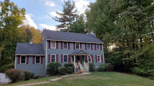 23 Hillcrest Dr, Tyngsborough, MA 01879