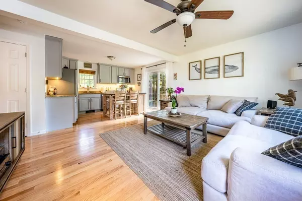 Yarmouth, MA 02673,370 Camp St