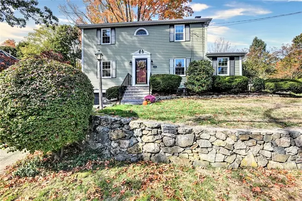 33 Park Ave, Needham, MA 02494