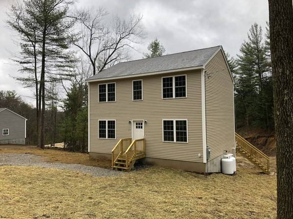 89 Madison Ave, Winchendon, MA 01475