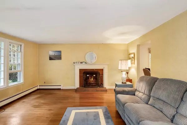 Stow, MA 01775,80 Edgehill Road