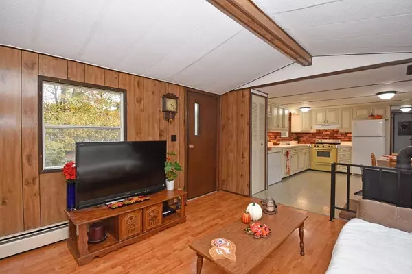 Royalston, MA 01368,27 Neale Road