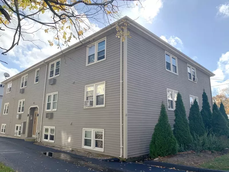 21 East St #1D, Mansfield, MA 02048