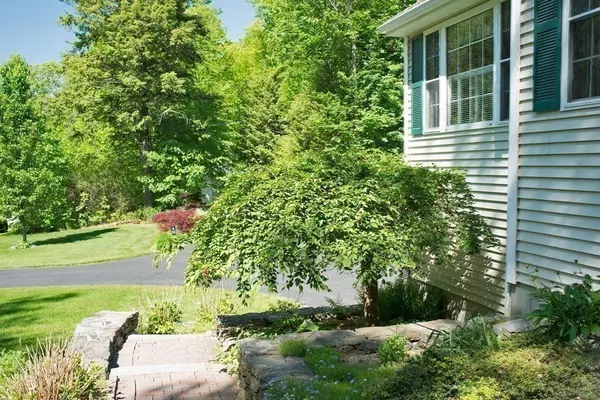 Pepperell, MA 01463,7 Ashley St