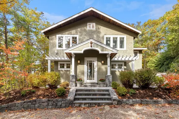 89 Pine Street, Manchester, MA 01944