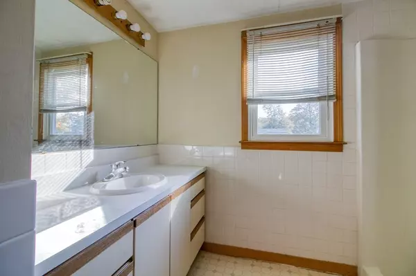 Springfield, MA 01109,51 Pheland St