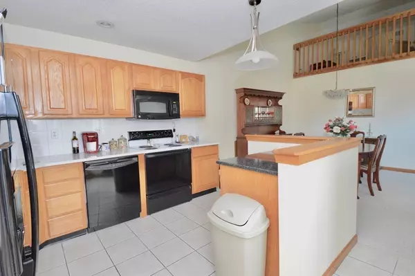 Agawam, MA 01001,28 Castle Hill Rd #D