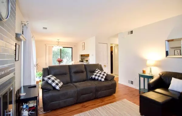 Springfield, MA 01129,365 Nassau Dr #365