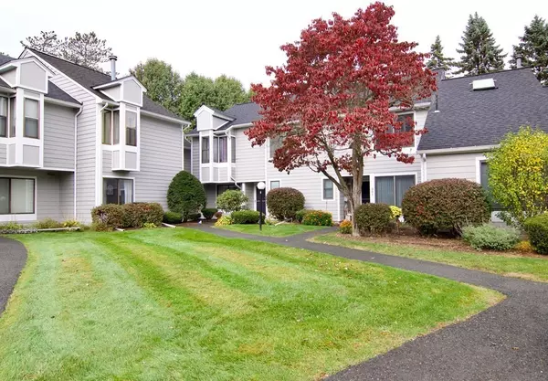 365 Nassau Dr #365, Springfield, MA 01129