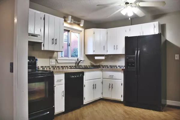 Springfield, MA 01118,30 Arden St