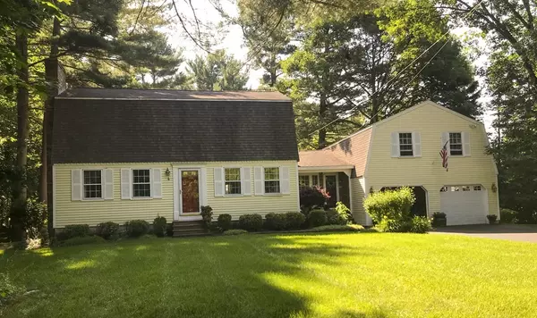 4 Yvonne Dr, Pepperell, MA 01463