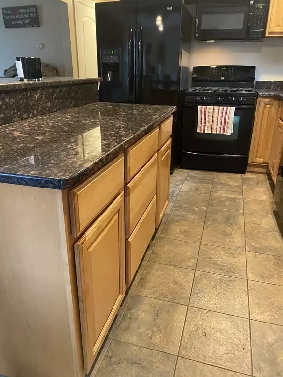 Agawam, MA 01001,35 Elbert Rd