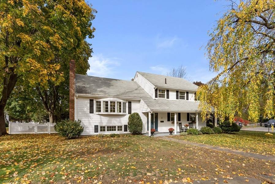 31 Fells Road, Wellesley, MA 02482