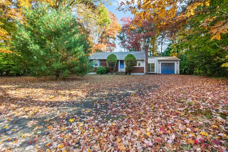 92 Oriole Road, Westwood, MA 02090