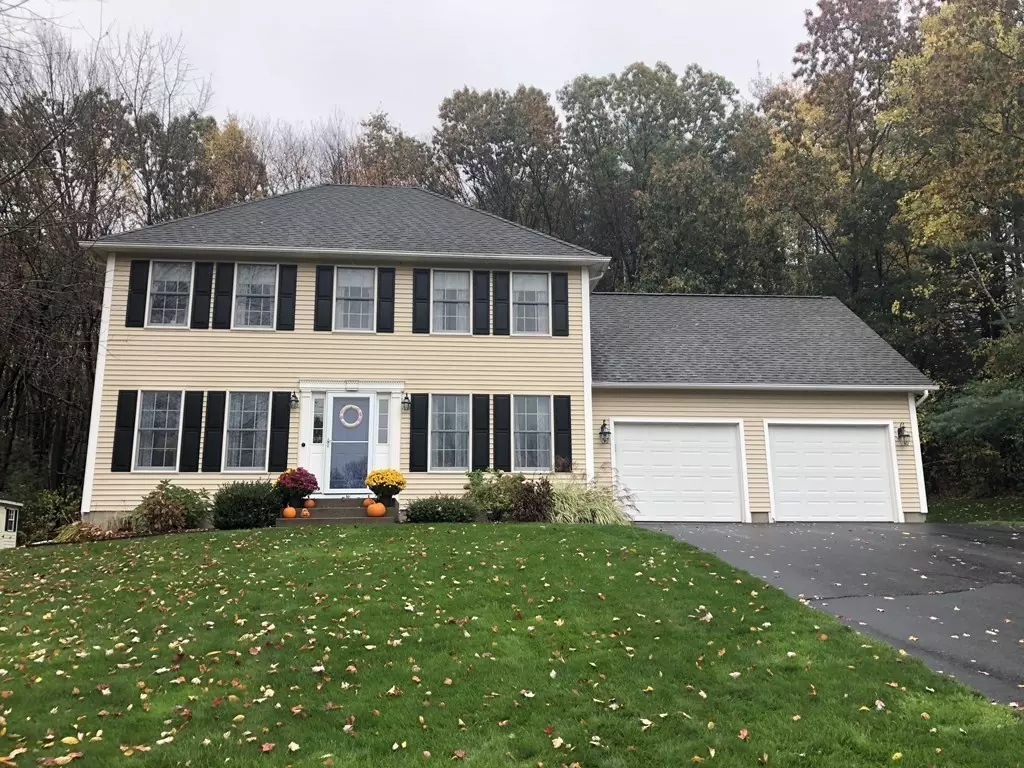 East Longmeadow, MA 01028,18 Yorkshire Pl