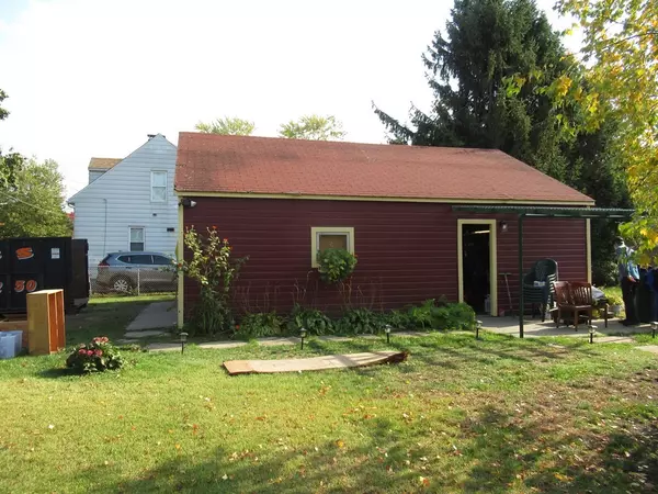 Springfield, MA 01104,1585 Carew St