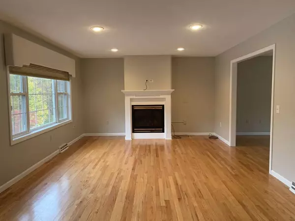 West Springfield, MA 01089,137 Apple Ridge Rd