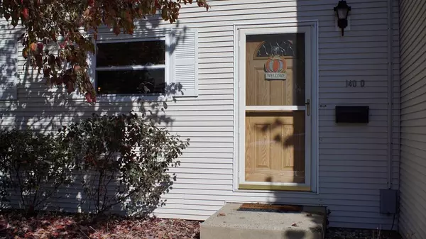 Agawam, MA 01001,140 Autumn #D