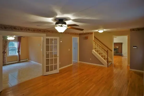 North Smithfield, RI 02830,86 Log