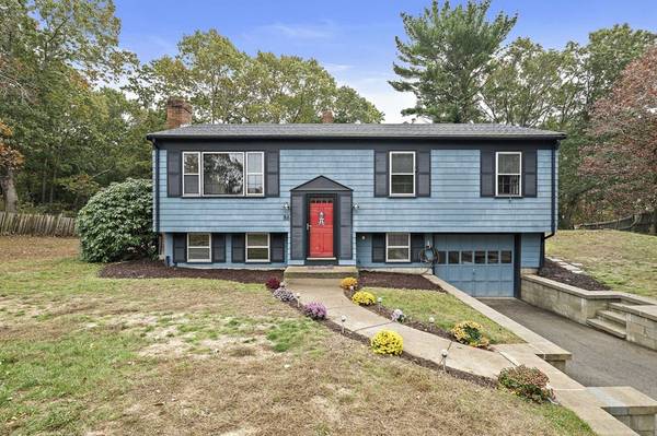 86 Whitford Cir, Marshfield, MA 02050