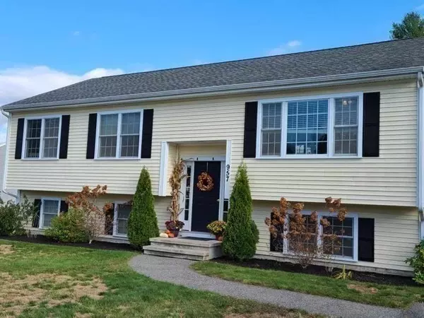 957 Stonegate Landing, Dighton, MA 02764