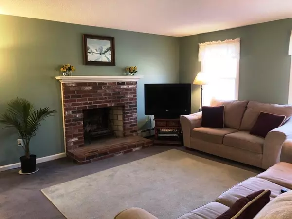 Blackstone, MA 01504,24 Union St