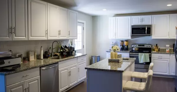 Springfield, MA 01119,15 Gresham St