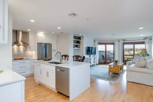 Cohasset, MA 02025,131 Nichols Rd #4