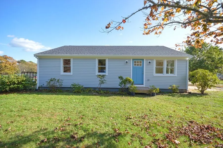 17 Mary Rose Ln, Falmouth, MA 02536