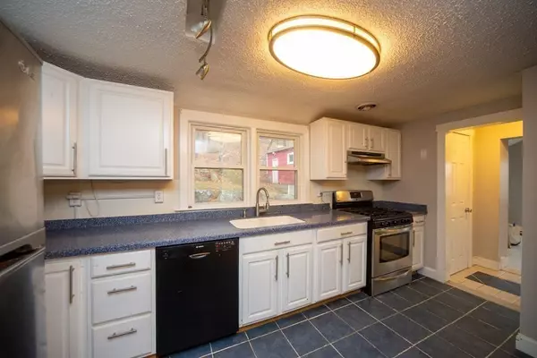 Ayer, MA 01432,46 Central Ave #2