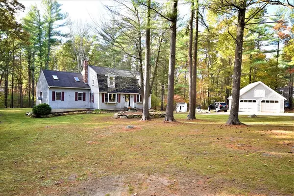 14 Clark Rd, Lakeville, MA 02347