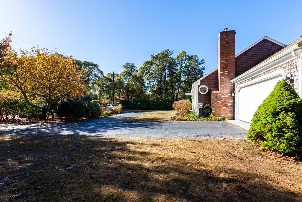 Chatham, MA 02633,217 Round Cove Rd