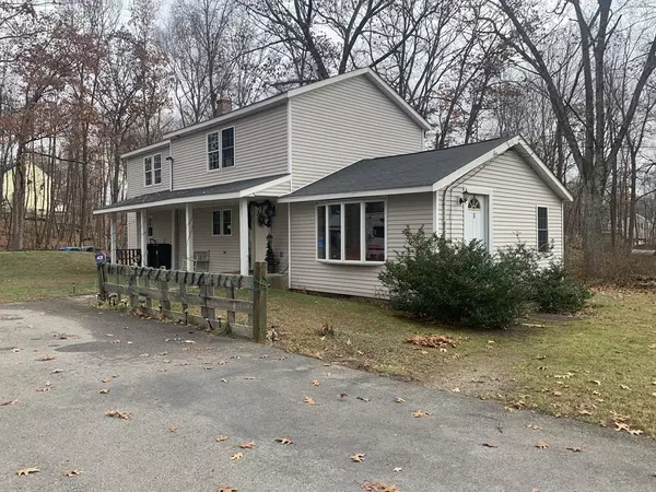Millbury, MA 01527,3 Torrey Ln