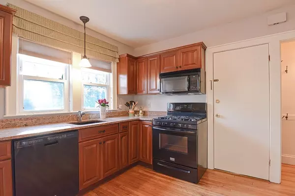 Watertown, MA 02472,42 Chapman Street #1