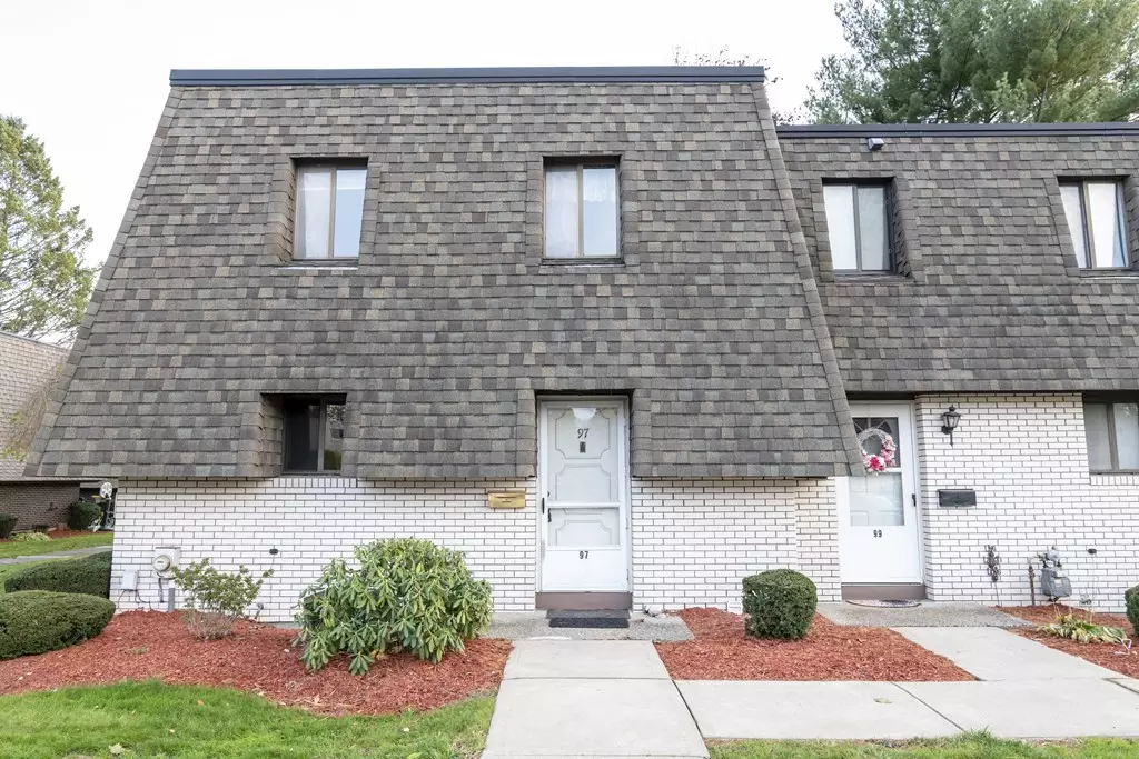 Agawam, MA 01001,97 Beekman Dr #97