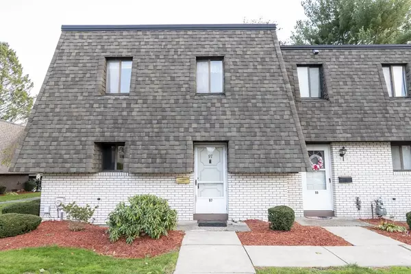 97 Beekman Dr #97, Agawam, MA 01001