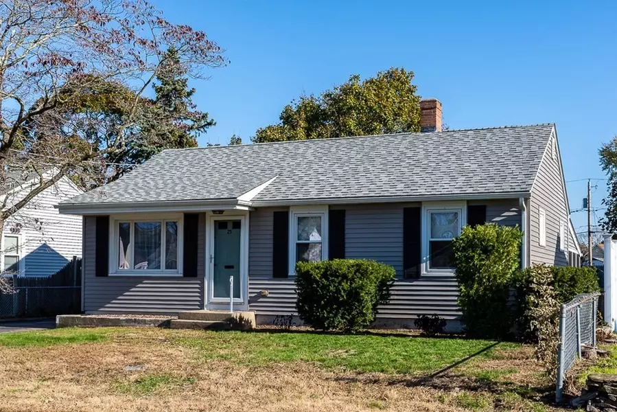 25 Elmcrest Drive, Pawtucket, RI 02861