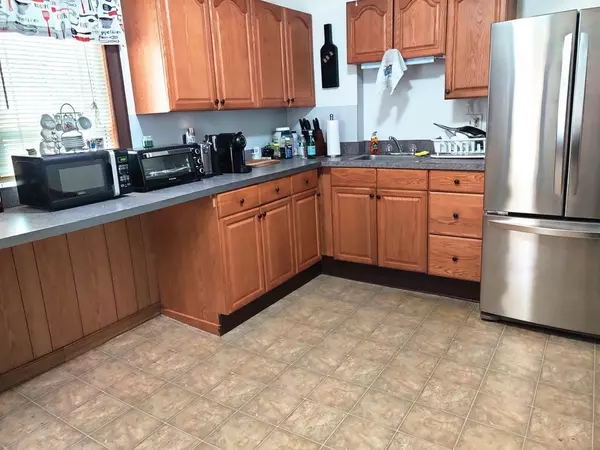 Springfield, MA 01129,391-393 Parker St