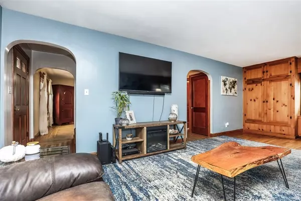 Blackstone, MA 01504,36 Mendon Street